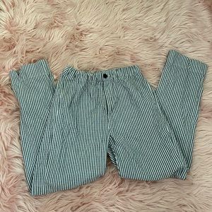 Pin strip grey and white pants